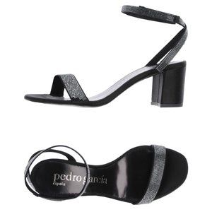 PEDRO GARCÍA Swarovski Satin Sandals